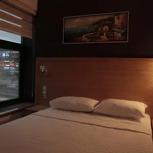 Hotel Demir, Istanbul