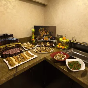 4* Hotel Mister &